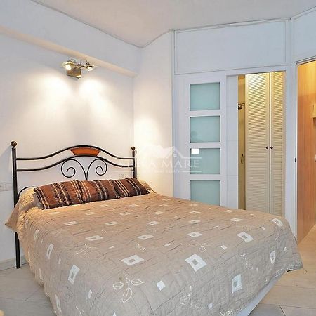 Bright Central Apartment Nerja Esterno foto