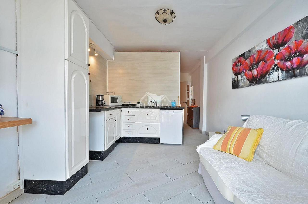 Bright Central Apartment Nerja Esterno foto