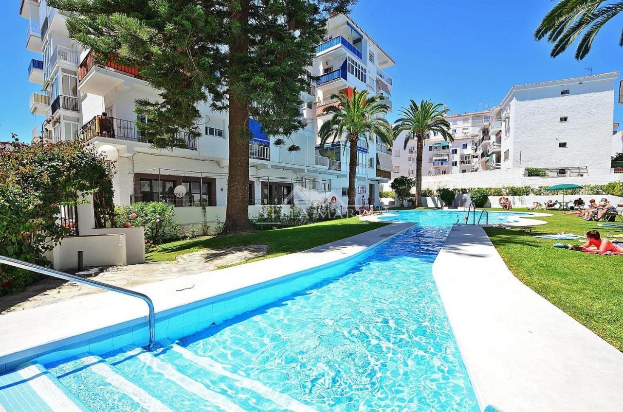 Bright Central Apartment Nerja Esterno foto